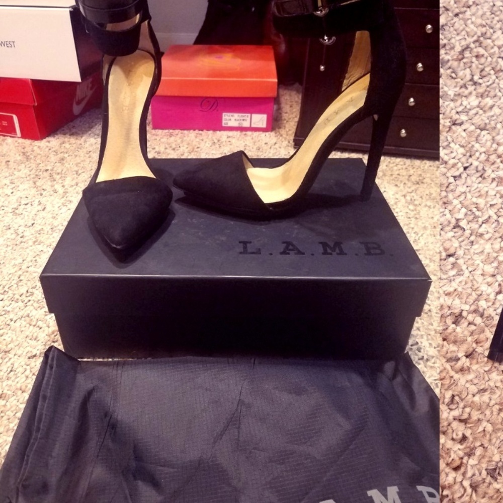 L.A.M.B. Gwen Stefani Blk Suede Stiletto Heels